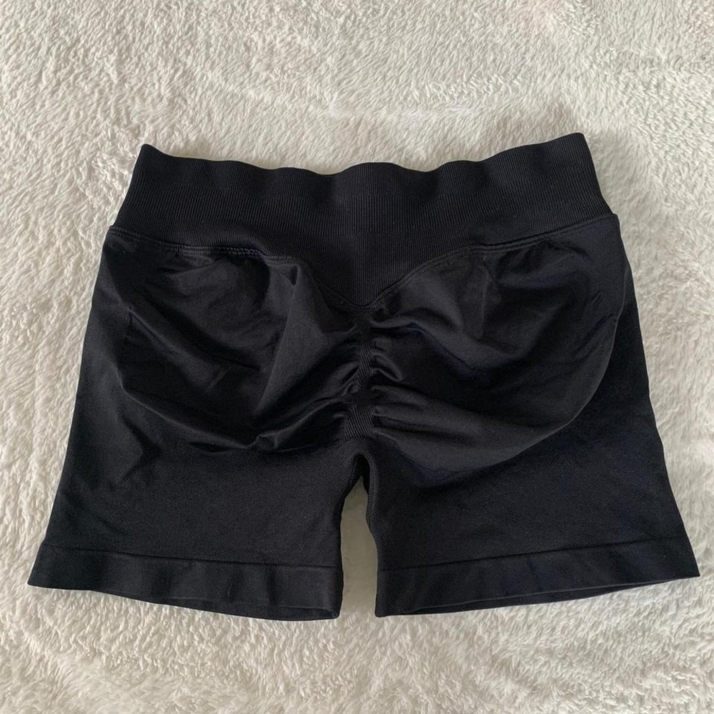 Women's Large AMAZON Impact 4.5" Black Workout Booty Lifting Mid-Rise Gym Shorts